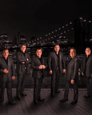 Live concert by Conjunto Primavera
